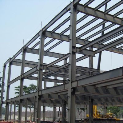Gedung Gudang Baja Prefabrikasi yang Disesuaikan dengan Panel Sandwich