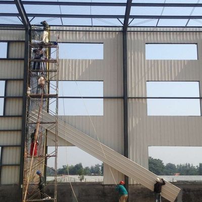 Shot Blasting Steel Structure Workshop OEM Bangunan Kerangka Baja Prefab