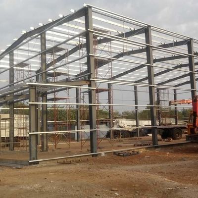 Bangunan gudang struktur baja prefabrikasi