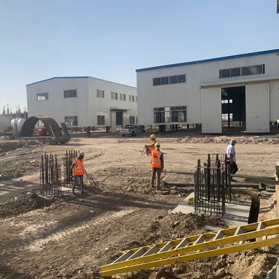 Q355B Rumah Prefabrikasi Baja Gudang Prefabrikasi Baja yang Disesuaikan