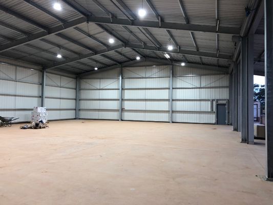 100% Daur Ulang Struktur Baja Gedung Gudang Dengan Tata Layout Fleksibel