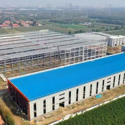 Bangunan gudang logam prefab tahan korosi OEM Dengan rangka portal