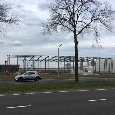 Top Quality Customized Pre-engineered Steel Structure Pasar ruang pameran