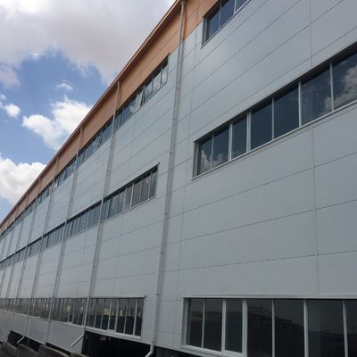 Gudang Struktur Baja Prefabrikasi dengan Sambungan Baut Q235B Q355B