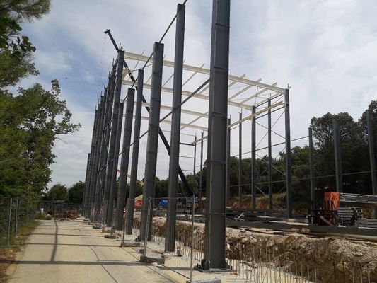 Struktur Baja Hangar Prefabrikasi Hot Rolled Galvanized Gedung Gudang