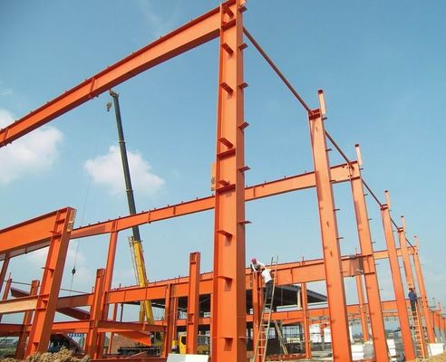 Lokakarya Struktur Baja Industri Dengan Angle Steel Knee Brace Dan PVDF Sail Finishing