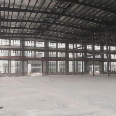Secara independen penelitian dan memproduksi baja struktur gudang bengkel produksi