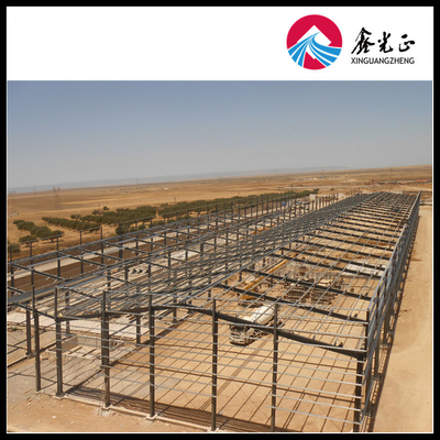 Gedung Bengkel Baja 50 Tahun dengan Parapet 2,3m dan Beban Angin 150KM/jam