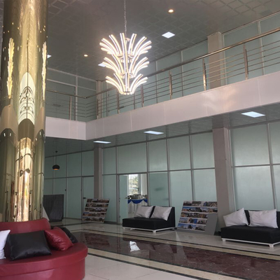 Gedung Bengkel Baja 50 Tahun dengan Parapet 2,3m dan Beban Angin 150KM/jam