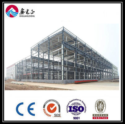 Panel terisolasi Bangunan baja prefabrikasi Ringan Q345 Digulung panas