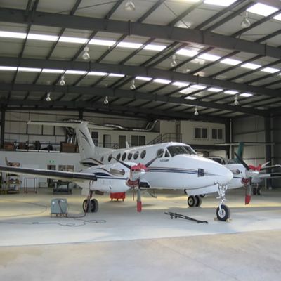 Bangunan Hangar Pesawat Multifungsi ODM Bangunan Kantor Logam Prefab