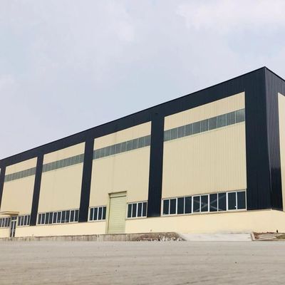 Dibuat di Cina Prefabrikasi Struktur Baja Gudang Desain Inovatif